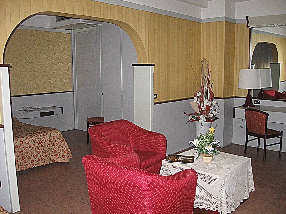 Hotel Maxim Vérone Extérieur photo